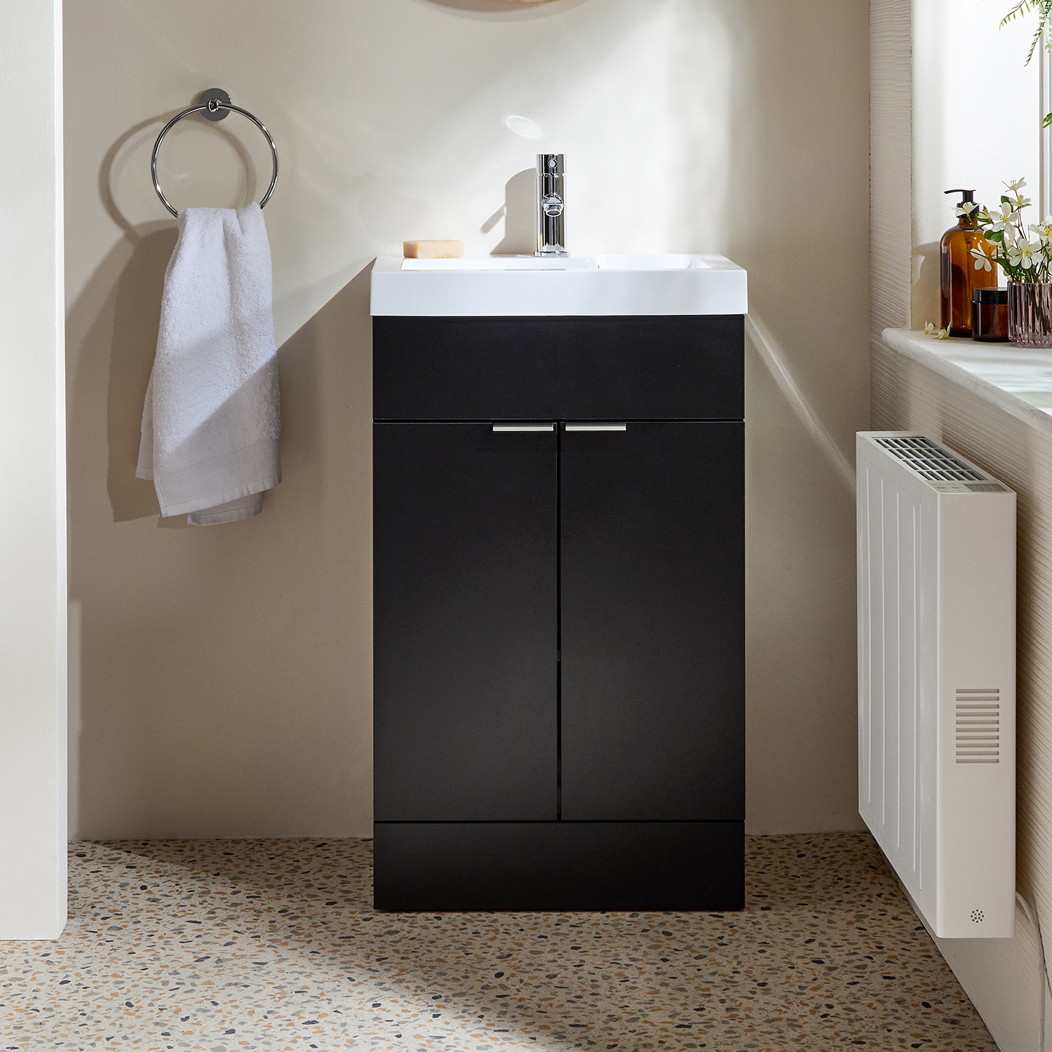 Meuble salle de bain – 50 cm – Gris noir – Avec lavabo – Poignées invisibles chromées – Cluo - Hudson Reed