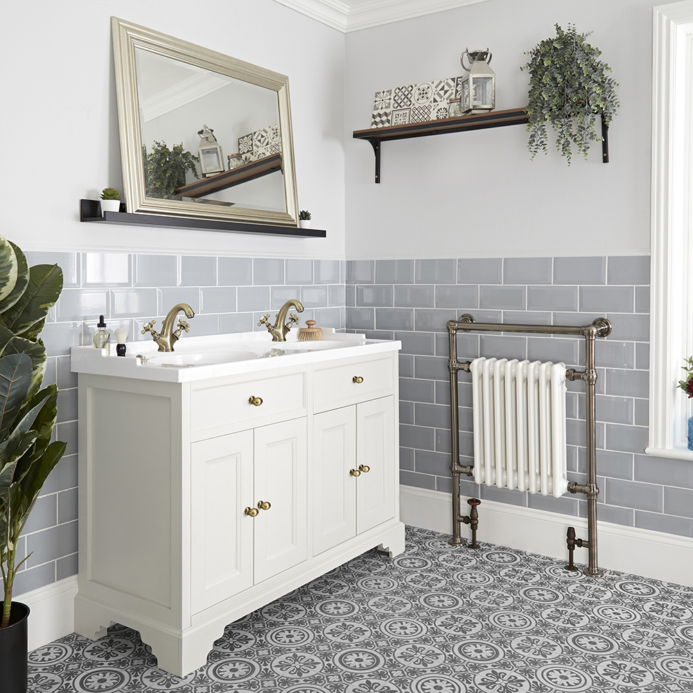 Meuble lavabo rétro – 120 cm – Blanc antique – Avec double vasque – Choix de finition des poignées –