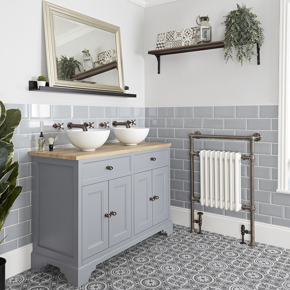 Meuble lavabo rétro – 120 cm – Gris clair – Choix de vasques et de finition des poignées – Thornton