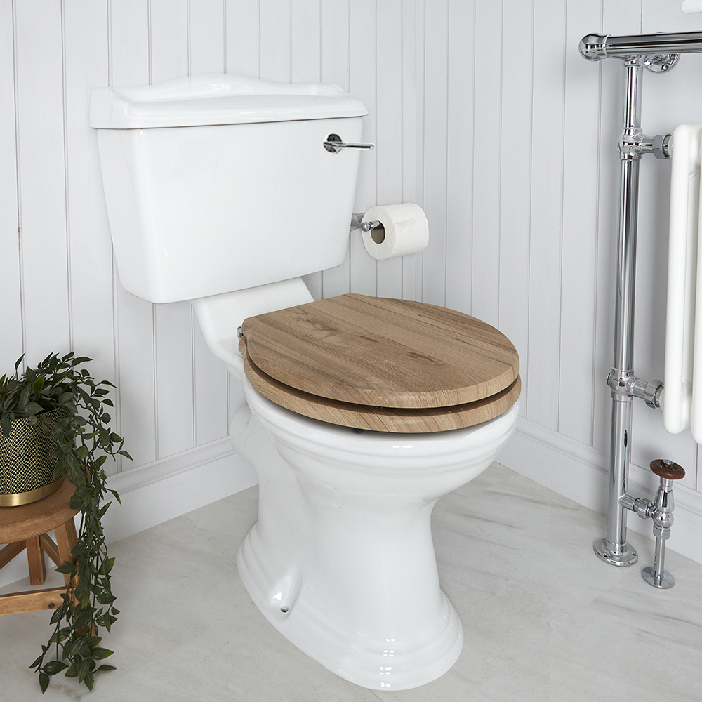 WC rétro – Abattant effet chêne – Blanc – Ryther