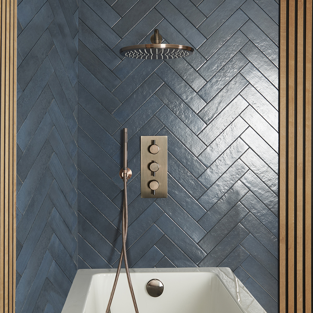 Kit de douche thermostatique avec mitigeur avec inverseur, pommeau rond, douchette et vidage-remplis